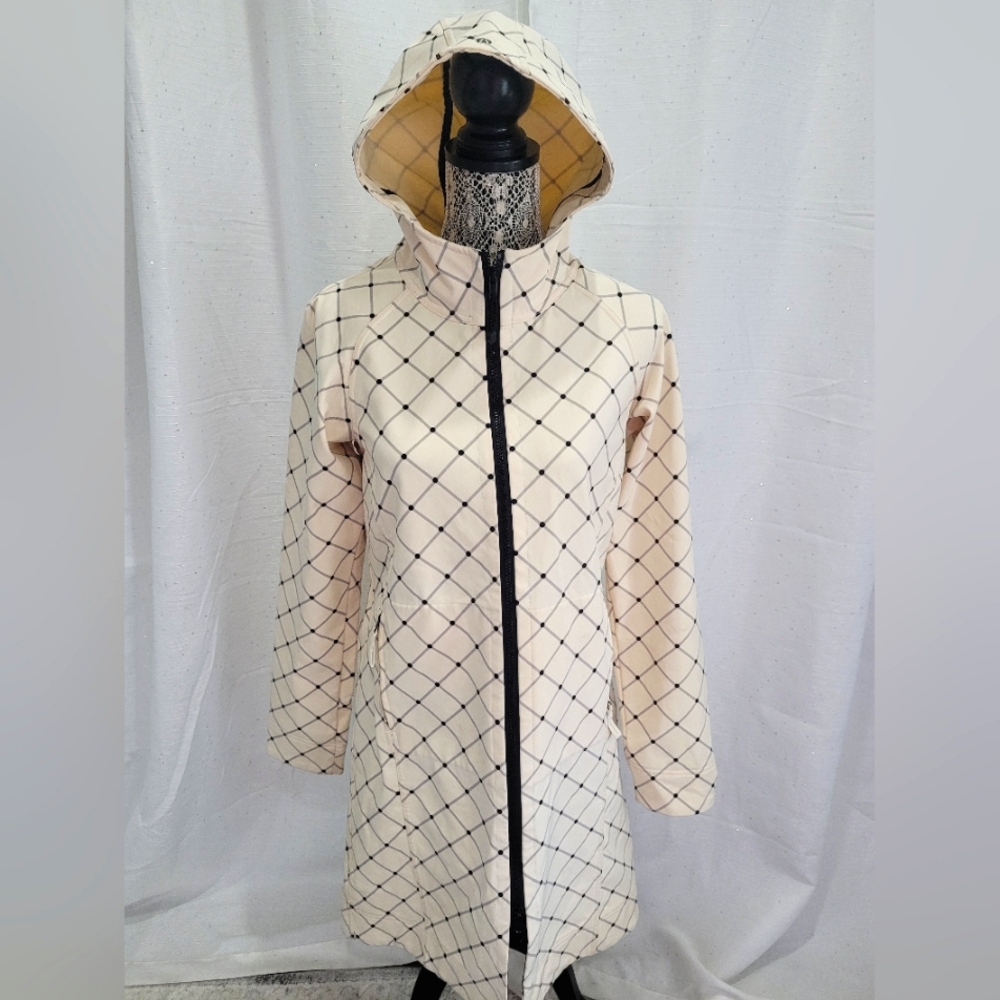 LULULEMON Apres Jacket Yoga Rain Jacket Ivory/Black